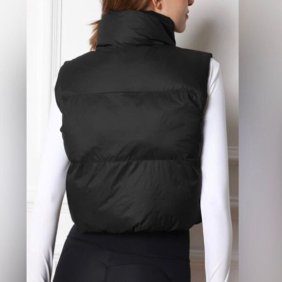COPY - NWT Cropped Puffer Vest, Black, small, front pockets - Picture 5 of 10